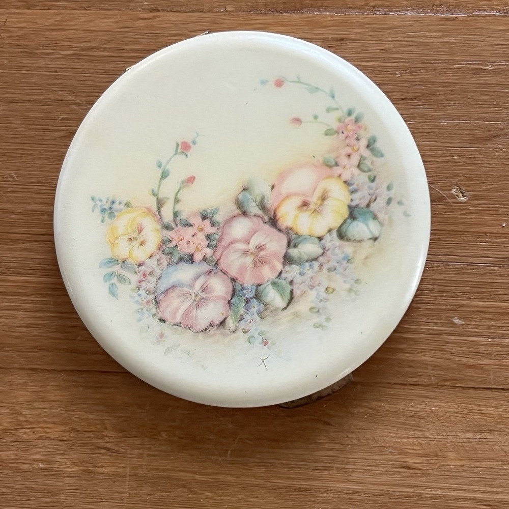Vintage 1940s Floral Powder Makeup Compact Case Mirror Pansy Vanity Collectable